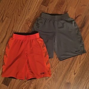 2 pairs of reversible shorts